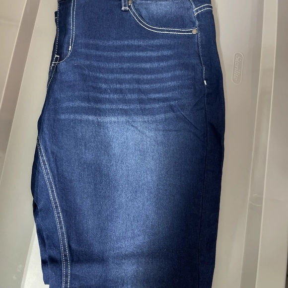 Women's Plus Size Classic Blue Straight Jeans - Picture 1 of 4